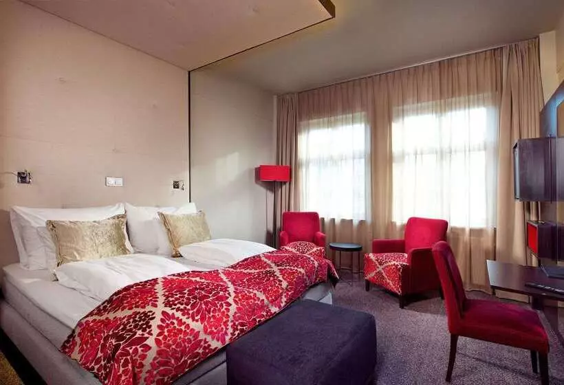 Clarion Collection  Folketeateret