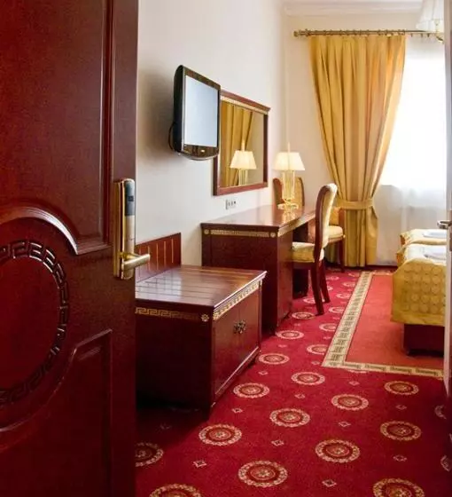 Fotos del hotel Holiday Park:  2