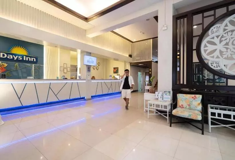 Fotos del hotel Days Inn By Wyndham Patong Beach Phuket:  7