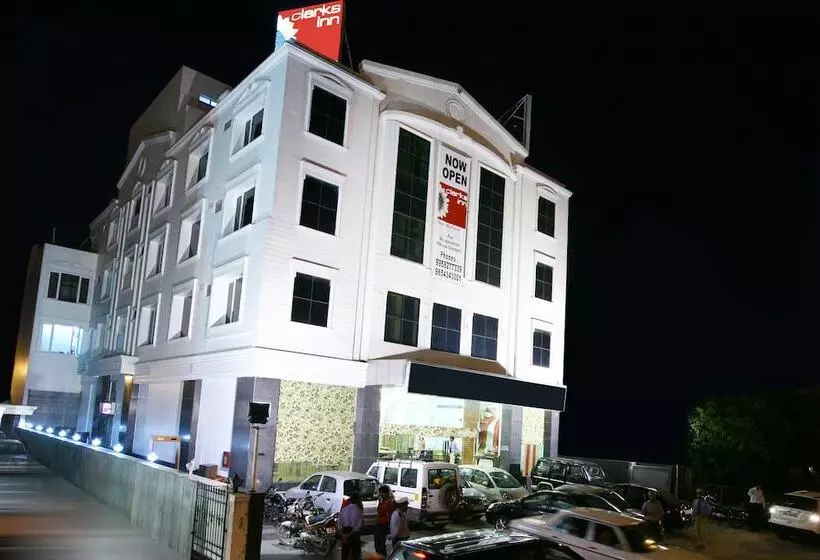 Fotos del hotel Karon S  Lajpat Nagar:  13