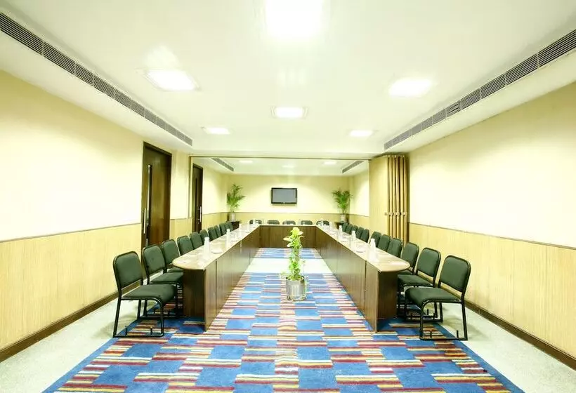 Fotos del hotel Karon S  Lajpat Nagar:  4