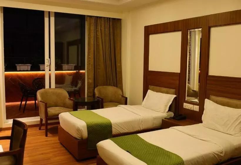 Fotos del hotel Karon S  Lajpat Nagar:  11