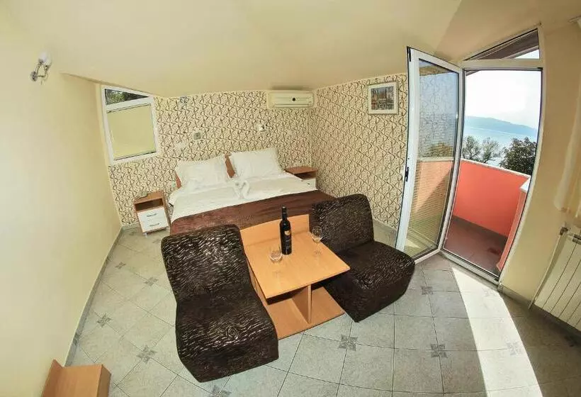 Fotos del hotel Lagadin:  9