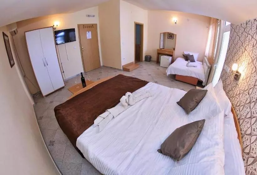 Fotos del hotel Lagadin:  8