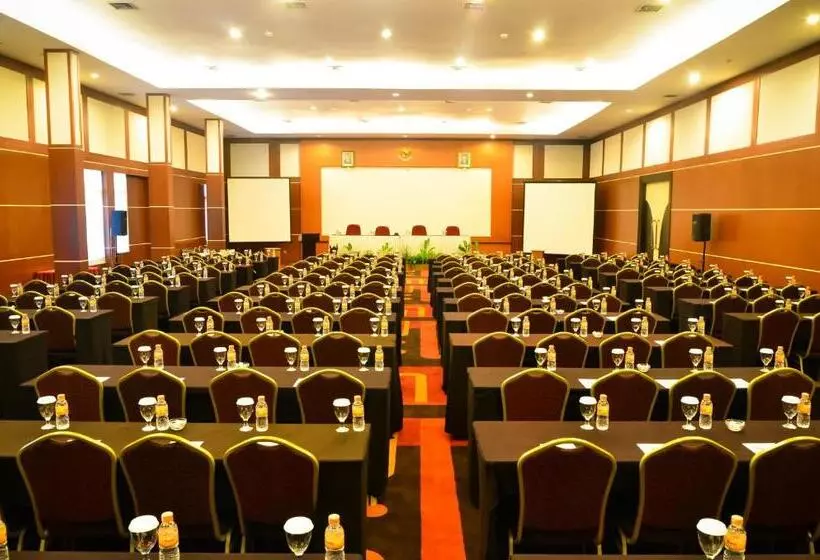 Fotos del hotel Sari Ater Kamboti Hotel Bandung:  7