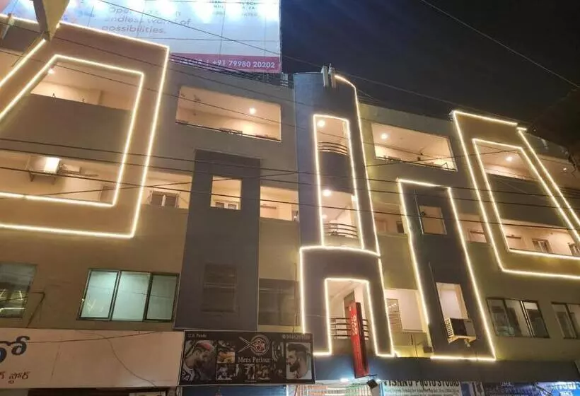 Fotos del hotel First Transit:  14