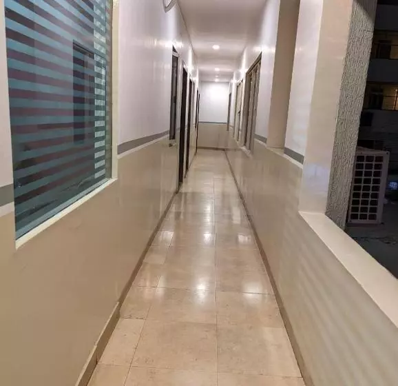 Fotos del hotel First Transit:  7