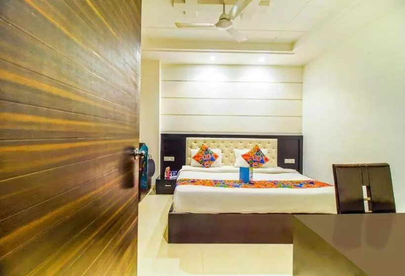 Fotos del hotel First Transit:  12