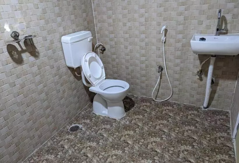 Fotos del hotel First Transit:  4