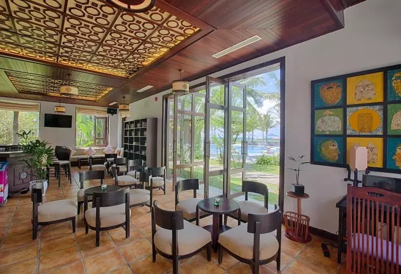 Fotos del hotel Lapochine Beach Resort:  22