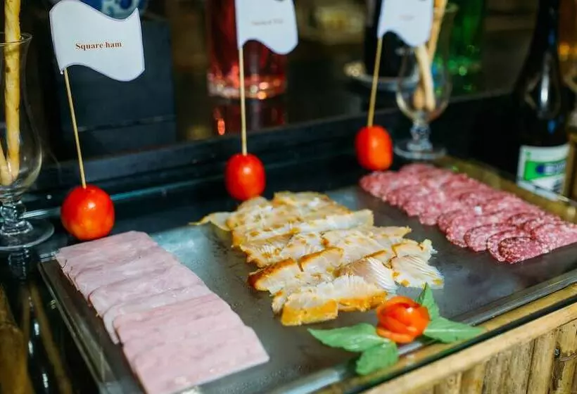 Fotos del hotel Lapochine Beach Resort:  16