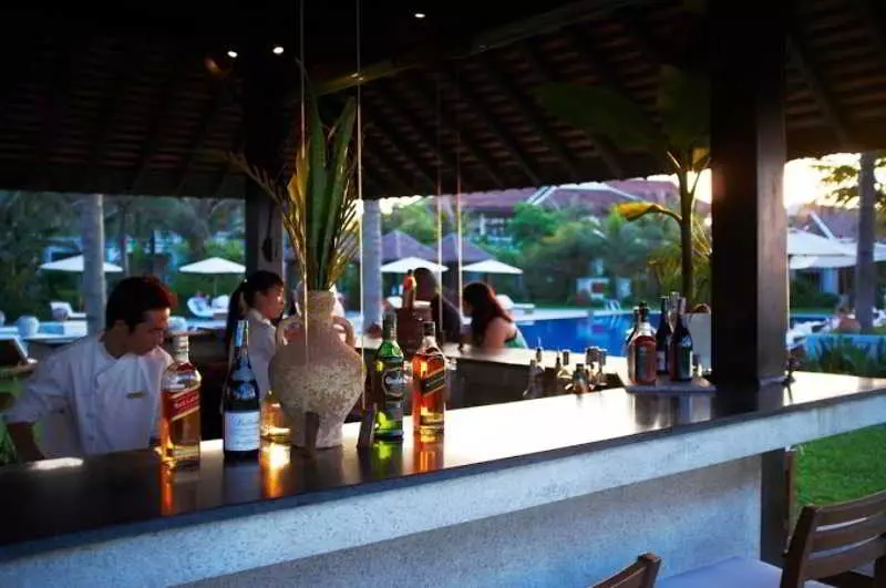 Fotos del hotel Lapochine Beach Resort:  13