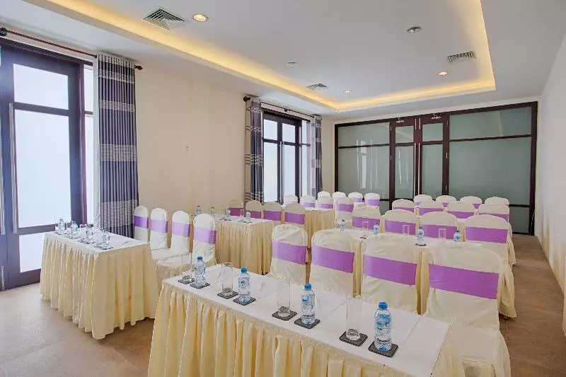 Fotos del hotel Lapochine Beach Resort:  14