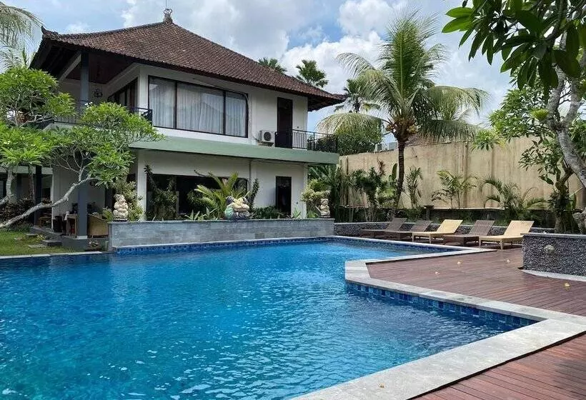 Fotos del hotel Putri Ayu Cottages:  2