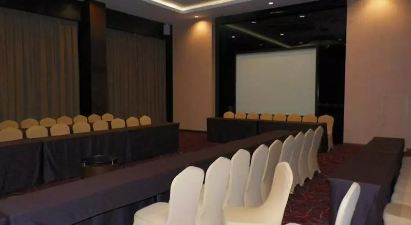 Fotos del hotel The Luxton Bandung:  8