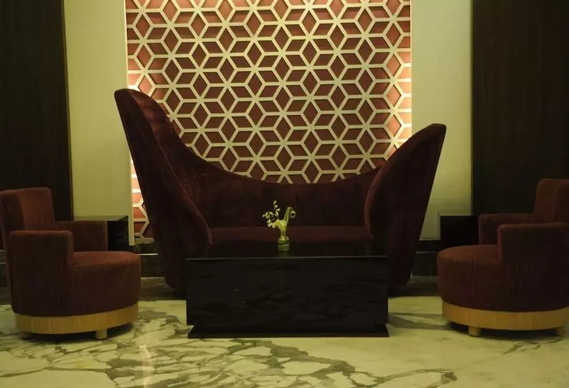 Fotos del hotel Golden Tulip Chattarpur:  3