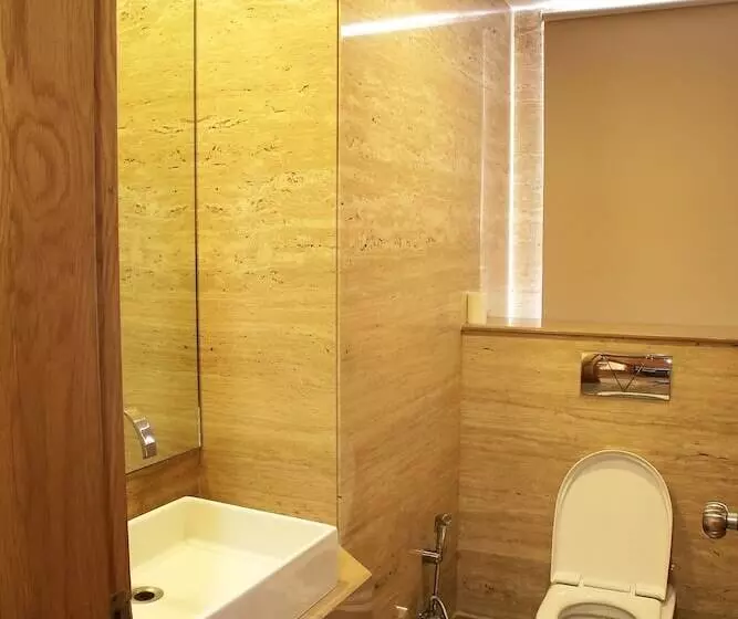 Fotos del hotel Golden Tulip Chattarpur:  7