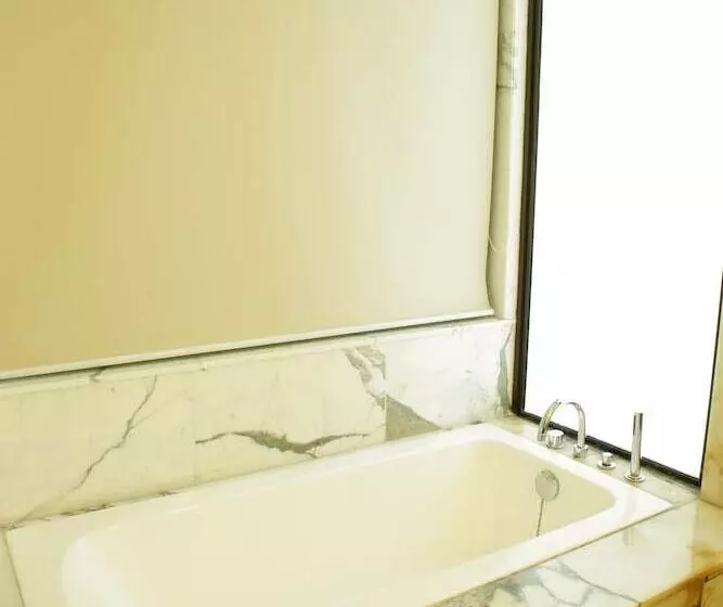 Fotos del hotel Golden Tulip Chattarpur:  15