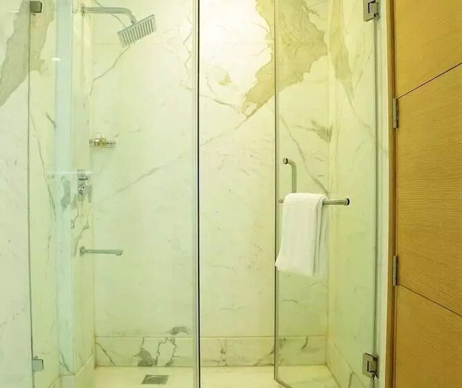 Fotos del hotel Golden Tulip Chattarpur:  13