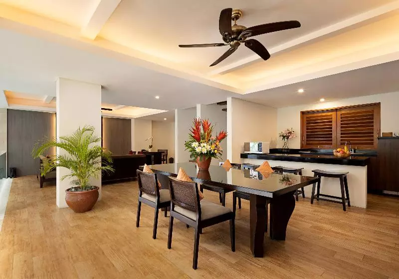 Fotos del hotel Villa Kayu Raja:  3