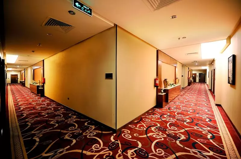 Fotos del hotel Al Hamra Palace By Warwick:  22