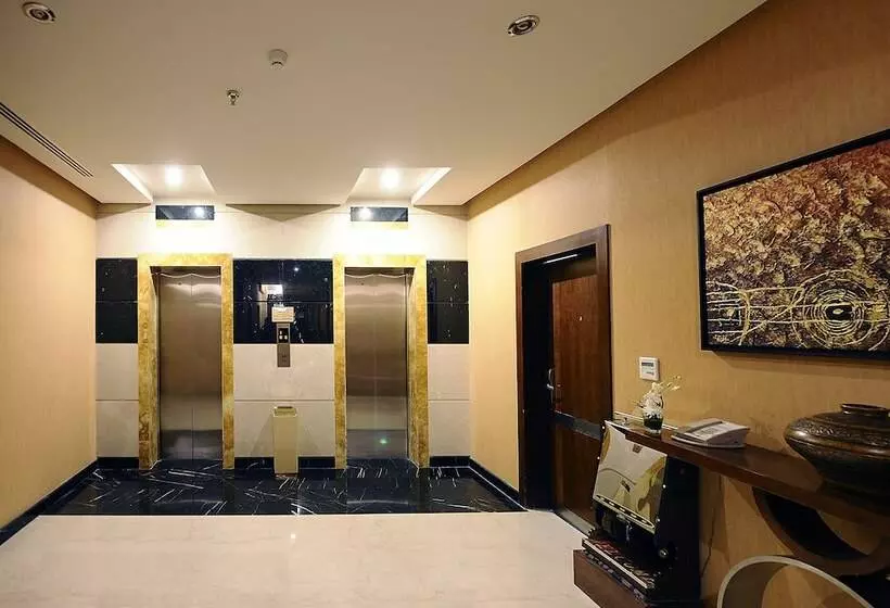 Fotos del hotel Al Hamra Palace By Warwick:  9