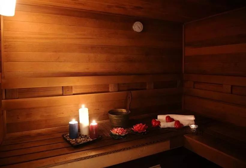 Fotos del hotel Al Hamra Palace By Warwick:  13