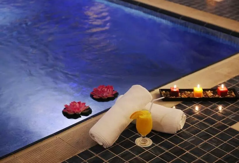 Fotos del hotel Al Hamra Palace By Warwick:  24