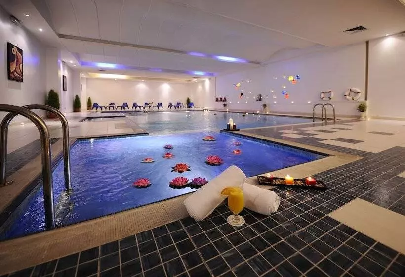 Fotos del hotel Al Hamra Palace By Warwick:  8