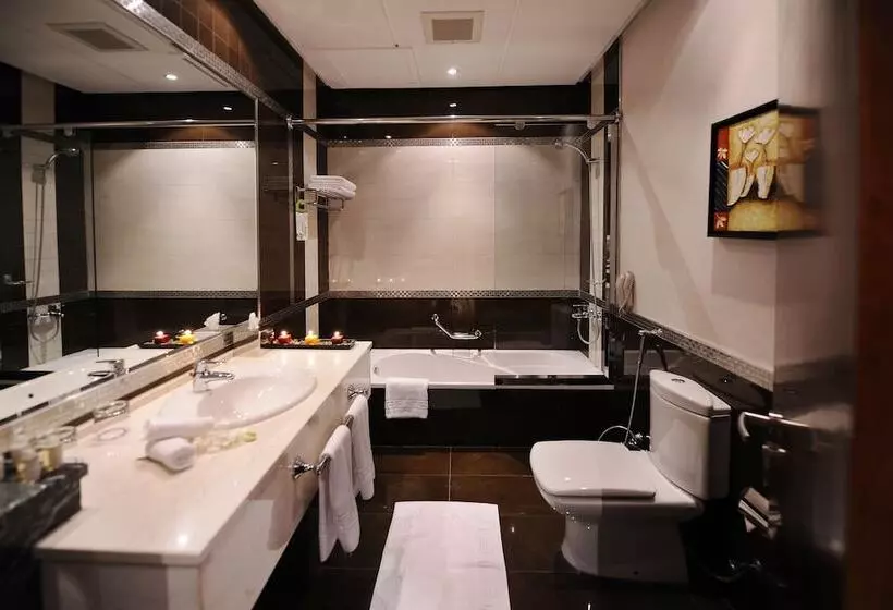 Fotos del hotel Al Hamra Palace By Warwick:  17