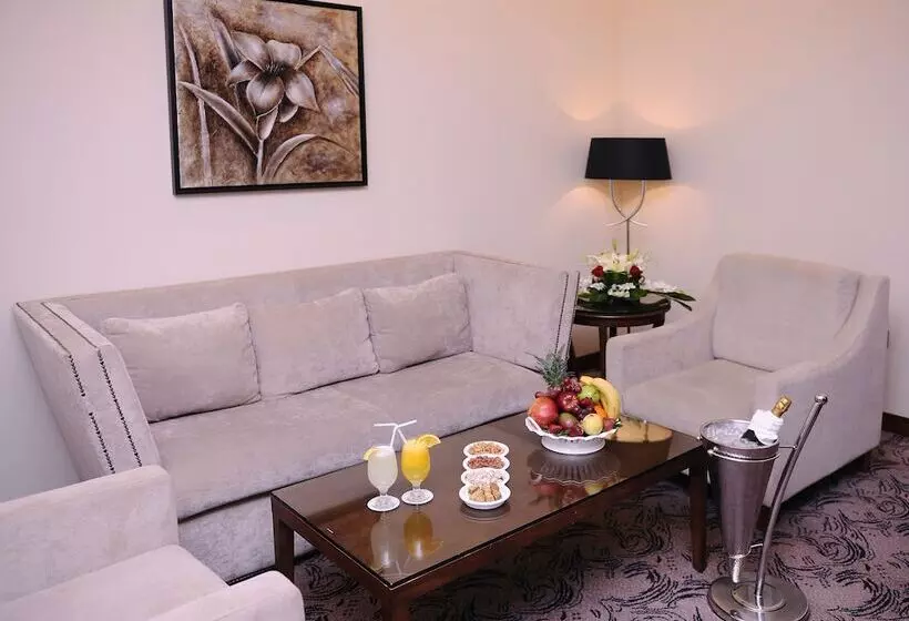 Fotos del hotel Al Hamra Palace By Warwick:  5