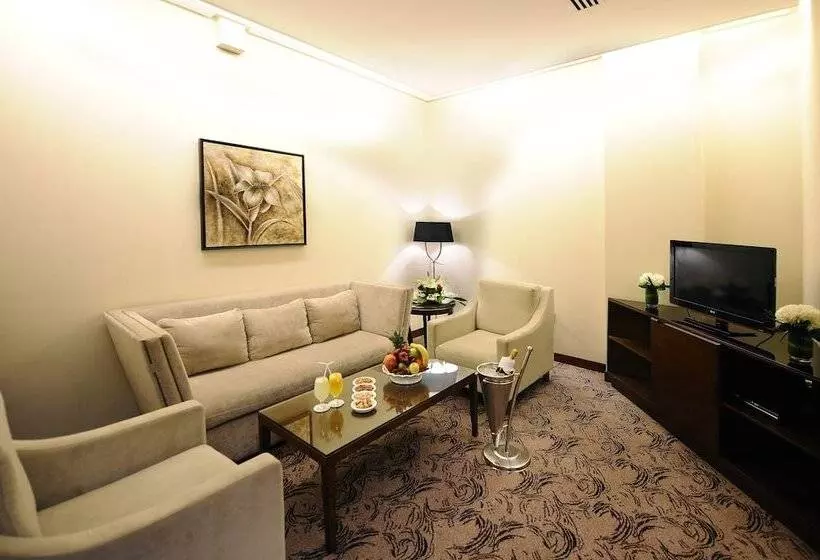 Fotos del hotel Al Hamra Palace By Warwick:  19