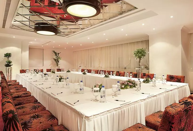 Fotos del hotel Swiss Belhotel Corniche :  14