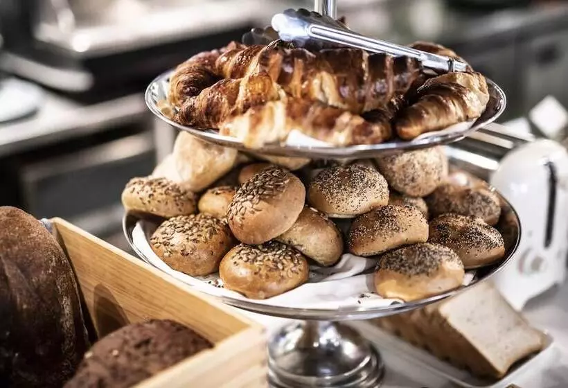 Fotos del hotel Flora:  11