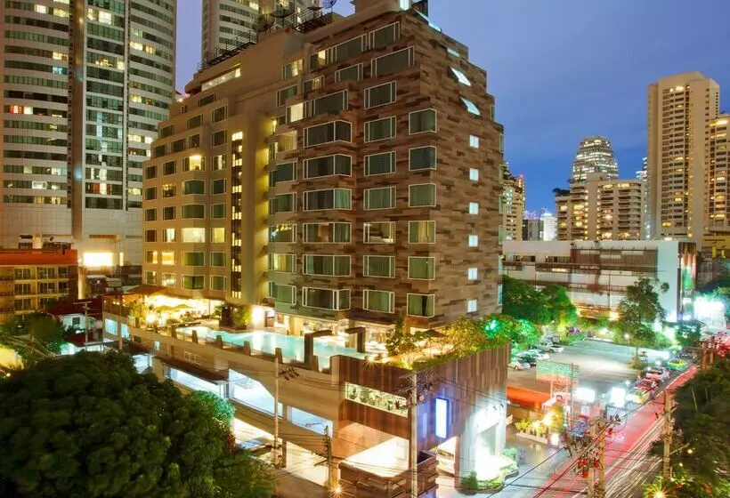 Golden Tulip Mandison Suites