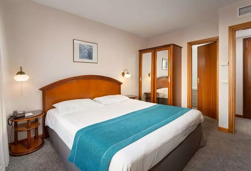 Fotos del hotel Ramada Parc:  23