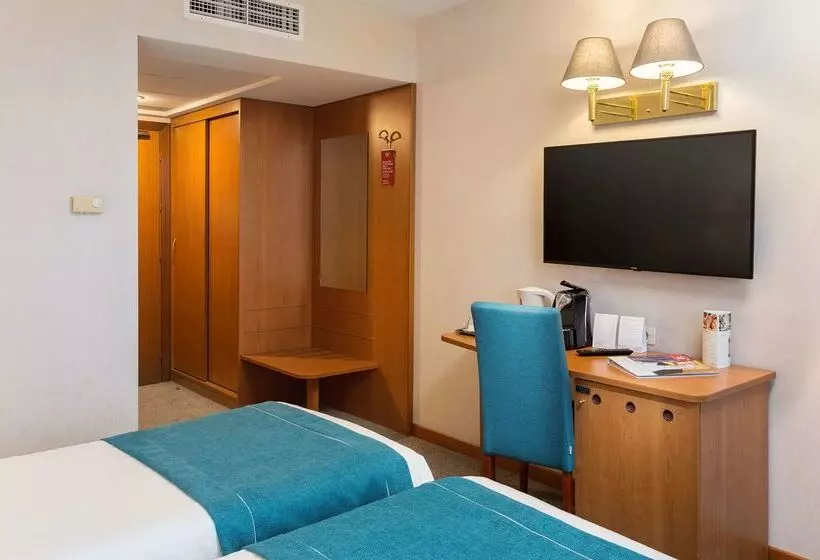 Fotos del hotel Ramada Parc:  2