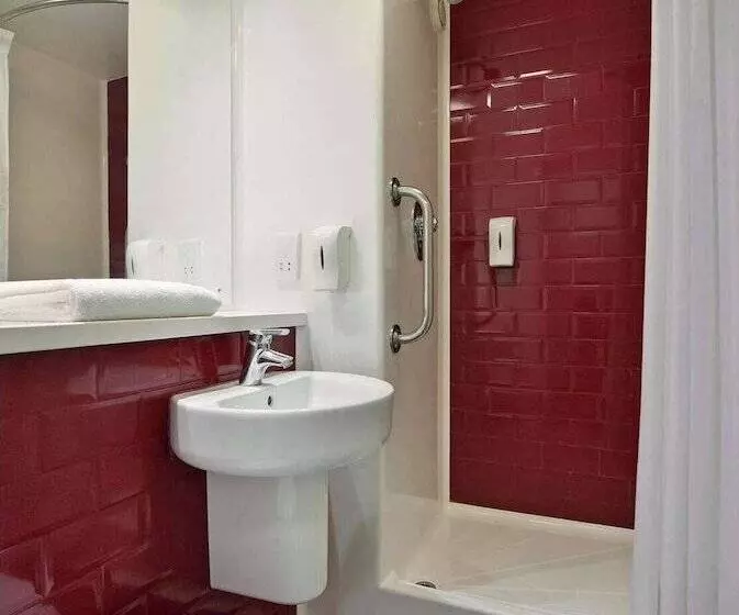 Fotos del hotel Travelodge Manchester Upper Brook Street:  5