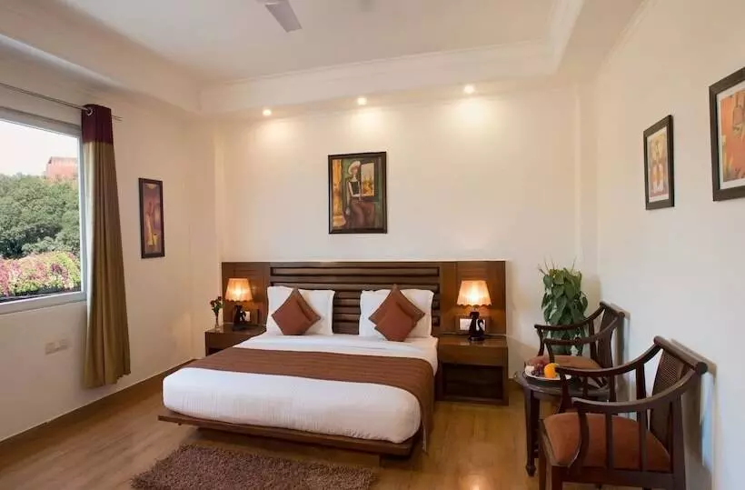 Fotos del hotel Capital O 16658 Anila:  2