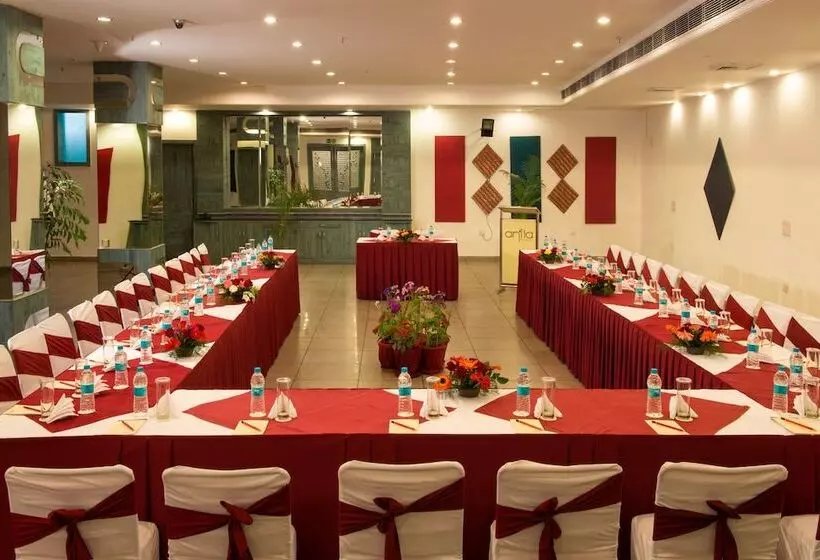 Fotos del hotel Capital O 16658 Anila:  23