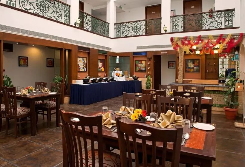 Fotos del hotel Capital O 16658 Anila:  14