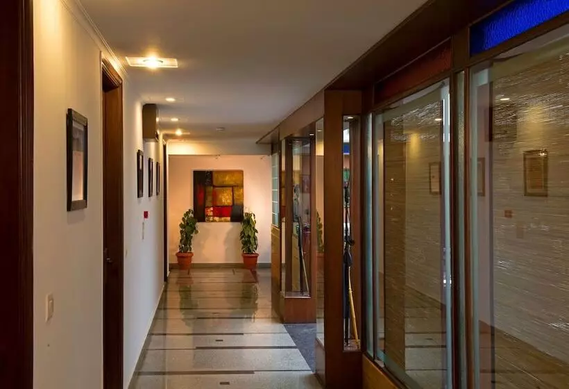 Fotos del hotel Capital O 16658 Anila:  13