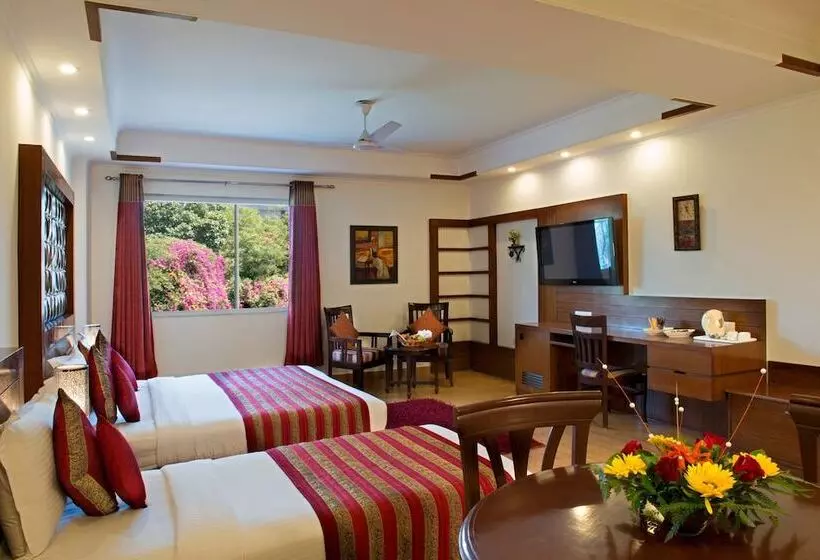 Fotos del hotel Capital O 16658 Anila:  22