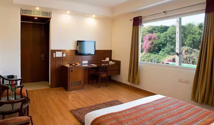 Fotos del hotel Capital O 16658 Anila:  20