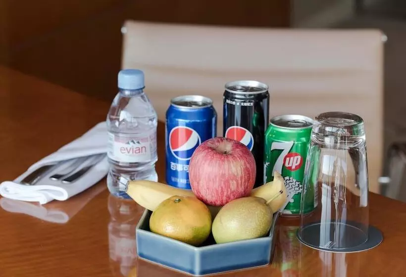 Fotos del hotel The Westin Nanjing Xuanwu Lake:  2