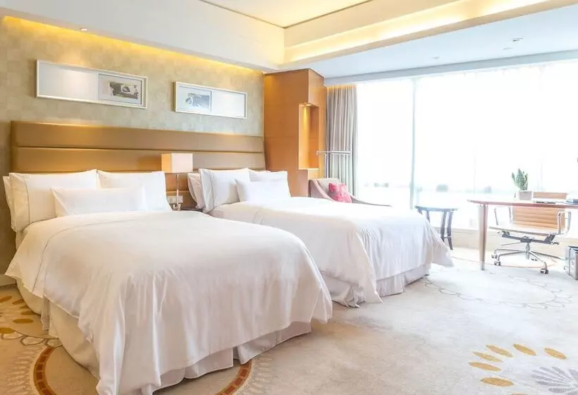 The Westin Nanjing Xuanwu Lake