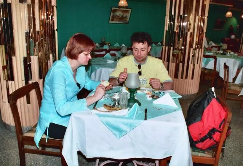 Fotos del hotel Happy City:  15