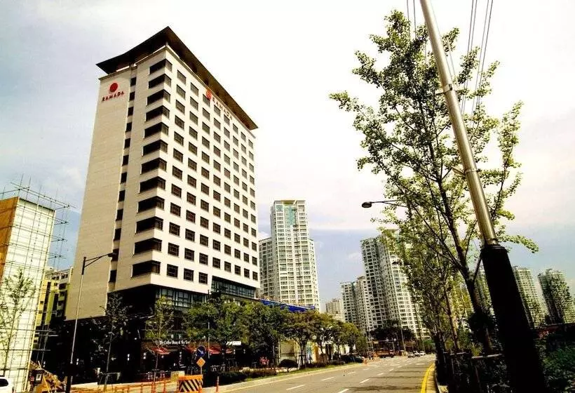 Fotos del hotel Ramada By Wyndham Dongtan:  11