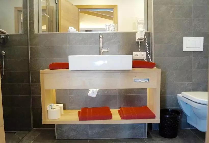 Fotos del hotel Unterwirt:  10