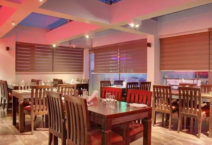 Fotos del hotel Godwin Deluxe:  18